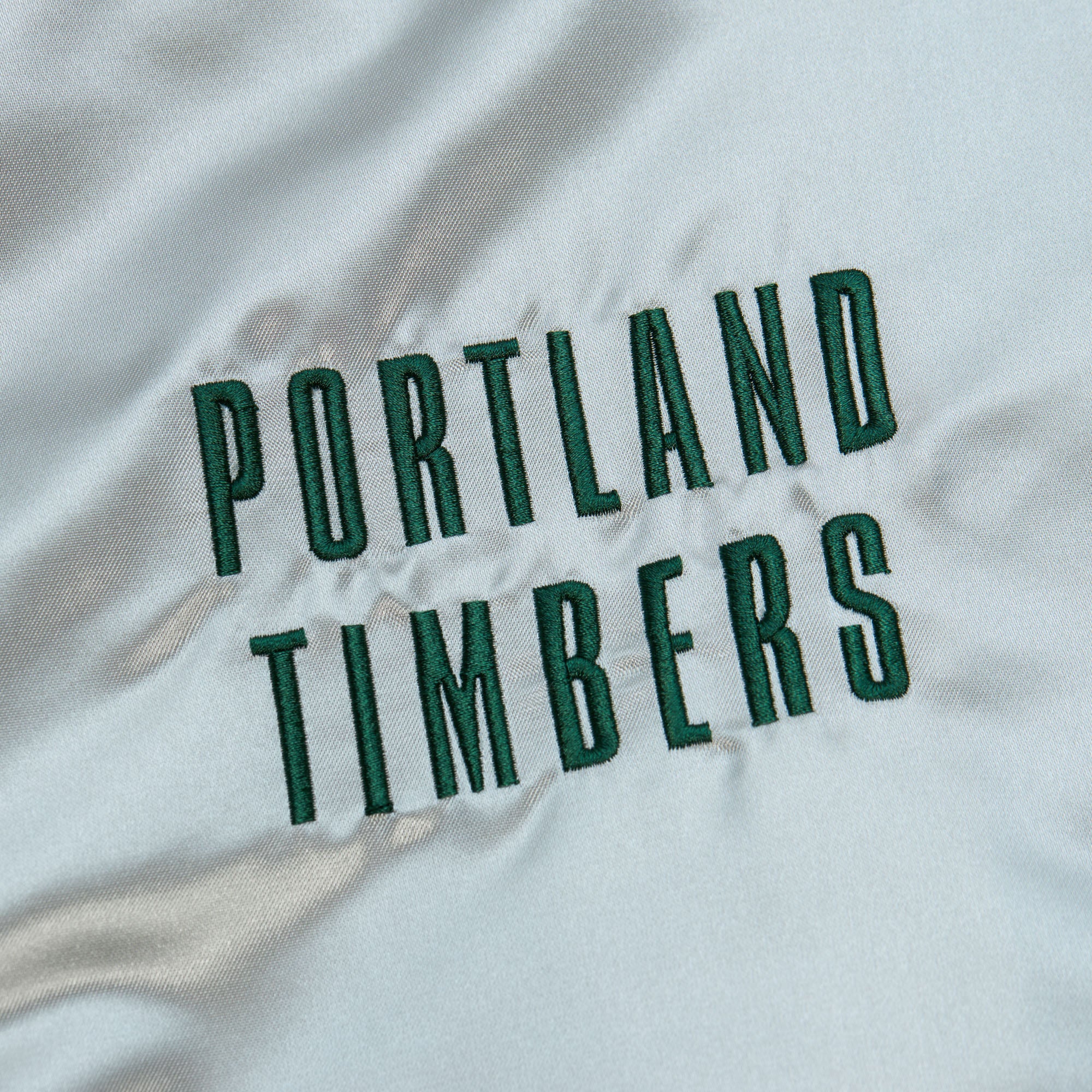 PORTLAND TIMBERS FC MEN'S VINTAGE LOGO LIGHTWEIGHT SATIN JACKET